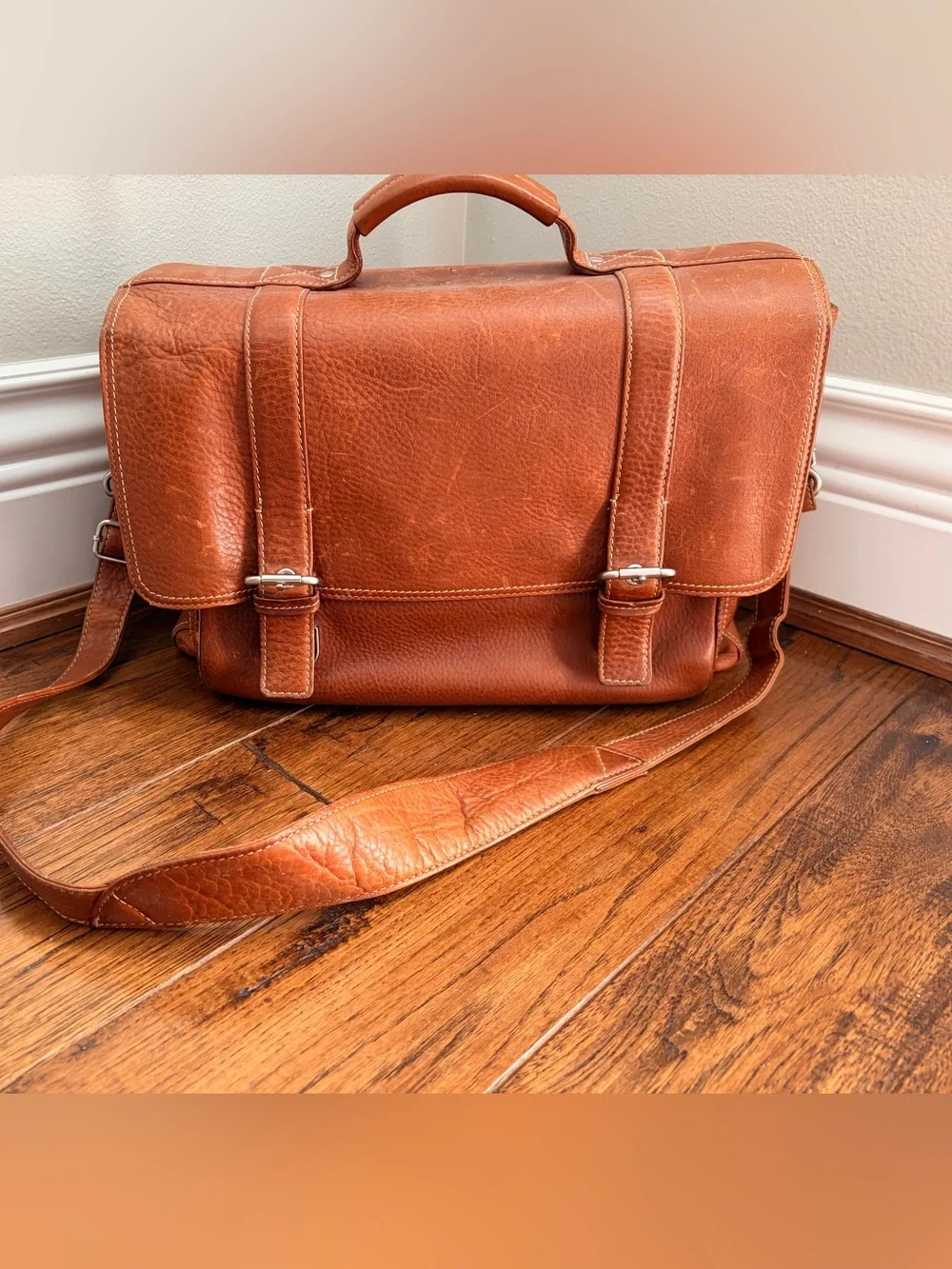 Ralph Lauren Chaps Leather Messenger Bag in Cognac Brown